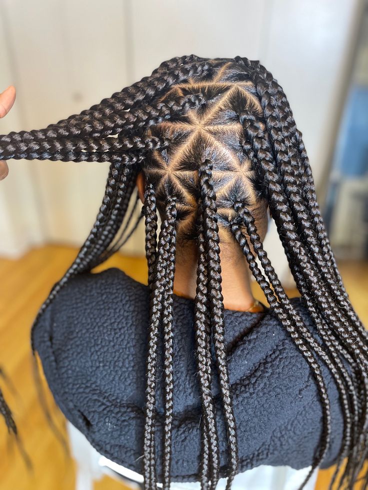 triangle box braids